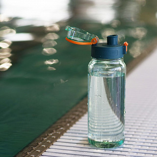 Бутылка для воды 840мл пластиковая 6937