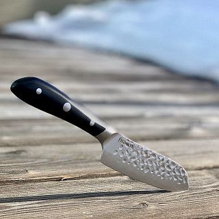 Нож HATTORI Сантоку 13см hammered (420J2 сталь) Нож HATTORI Сантоку 13см hammered (420J2 сталь)